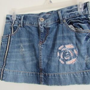 Jean Mini Skirt W/ Frayed Flower Detail Y2K Above Knee Old Navy Women's Sz 4